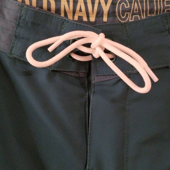 Old Navy Built-in Flex Board Shorts Men NWT - Picture 3 of 8